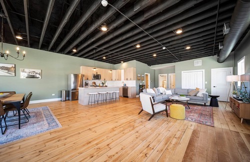 Richmond Apartment | Richmond No. 267 Boutique Loft Apartment