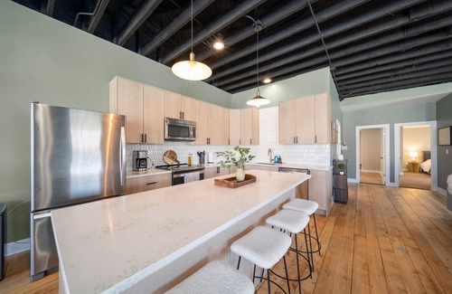 Richmond Apartment | Richmond No. 267 Boutique Loft Apartment