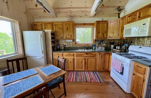 Saint Joe Cabin | Ridge Top Cabin near Buffalo National River with privacy and views.