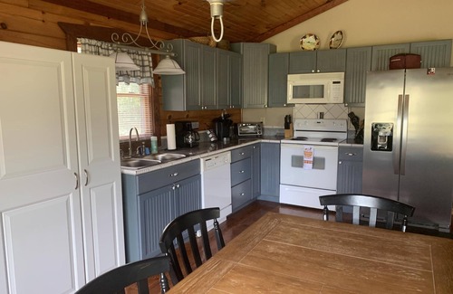 Rutherfordton Cabin | Ridge View Cabin with Fireplace Pet Friendly 2.7 miles from TIEC