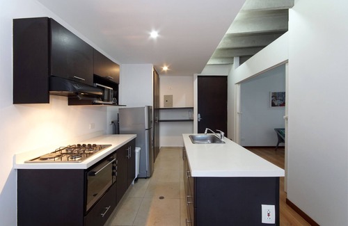 Cali Apartment | Right at the spot !- Moderno y limpio con excelente ubicacion