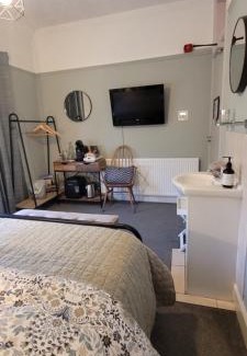 Doncaster House | Rigsbys Guesthouse Doncaster