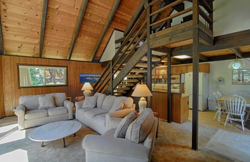 Tahoe Vista Ski Chalet | Rim Drive Lookout