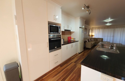 Wallaroo House | Rinky Dink's Retreat @ the gorgeous sea side town of Wallaroo, Copper Coast S.A