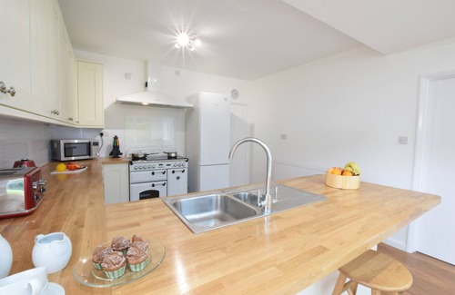 Walberswick Cottage | RIPPLEWAY, WALBERSWICK, pet friendly, with open fire in Walberswick
