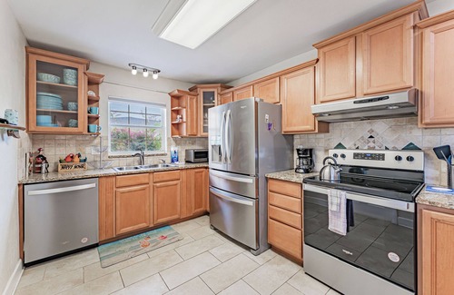 Belle Vista House | RIptides Resort St. Pete Beach Pool