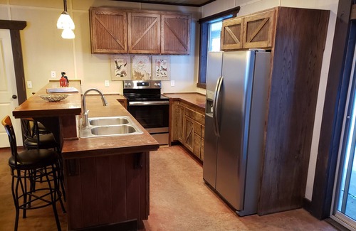 Last Chance Cabin | Rising Sun Ranch-Great for Large Group