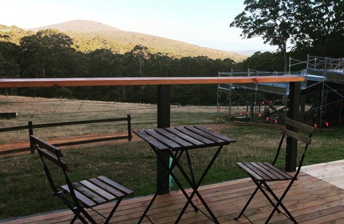 Ocean Beach Ski Chalet | Rita @ Monkey Rock Winery