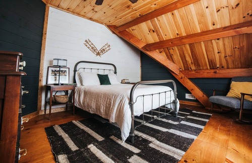 Trion House | Rivendell 4bdr w/ private lake on 52 acres to explore in North Georgia.