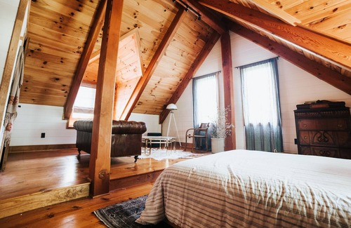 Trion House | Rivendell 4bdr w/ private lake on 52 acres to explore in North Georgia.