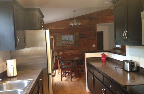 Franklin House | River Access and just 3.5 miles from Downtown Franklin