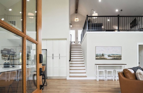 Rock Island House | River Access, Mountain View, Game Rm/Pet friendly!