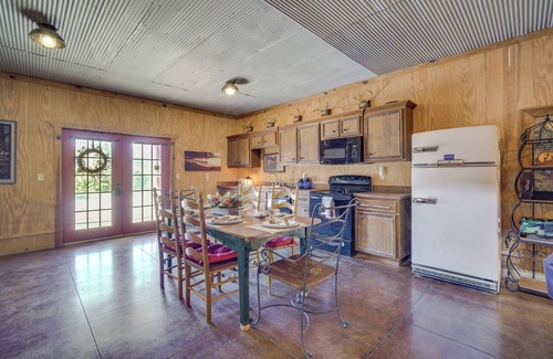 Heflin Cabin | 'River Bend Lodge' Heflin Home in the Woods!