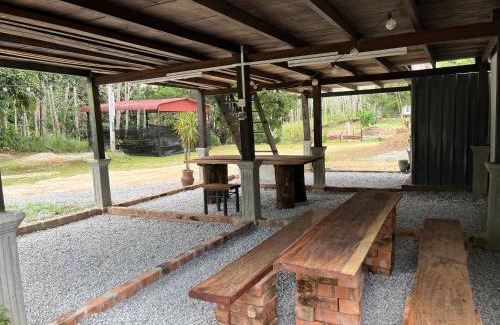 Kupang Ski Chalet | River Chalet Kemangi Valley Baling