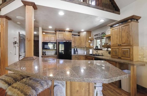 Corral Cabin | River front cabin surrounded by national forest with outdoor living space