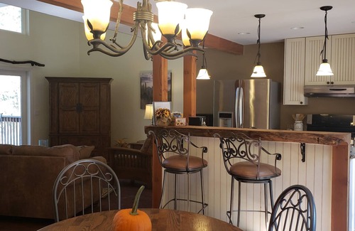 Somerset Cabin | River Front Home on 6+ Acres - Dog Friendly/Game Room