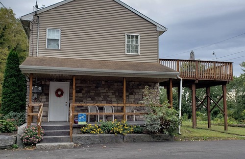 Columbia Apartment | River Front Property with a View!