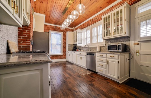 Cape Girardeau Apartment | River's Dusk - Modernized Historic Home - River Views - King Bed - Fast Wifi