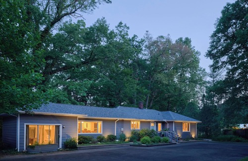 Union Pier House | River's Edge on 30 Acres with Kayaks/Pool/Farm/River/Trails/Pets, near Beach