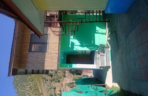 Gulmarg Apartment | River view homestay