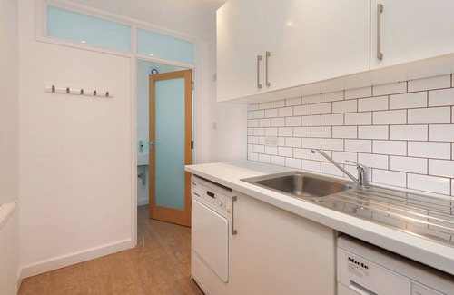 Sandwich House | River View, Sandwich