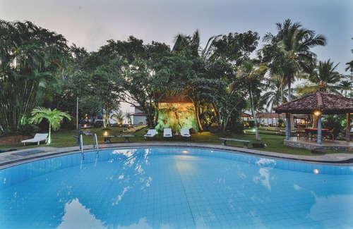 Darga Town Villa | River View Villa