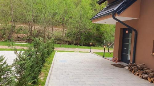 Pleshinë Villa | River View Villas