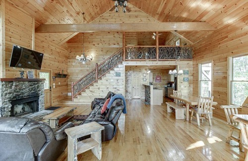 Cleveland Cabin | River Wilds- Spacious Cabin Great For Groups Near Helen, GA