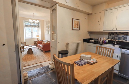 Ambleside Cottage | Riverbank At Stepping Stones