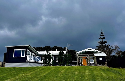 Ocean Beach House | Riverbank - Exclusive waterfront 180º views