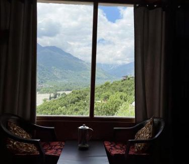 Vashist Bed & Breakfast | Riverbed Stays And Little Tibet Cafe