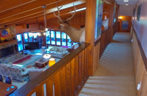 Astor Cabin | Riverbend Lodge- Special Discounts August/September 2025! BOOK NOW!