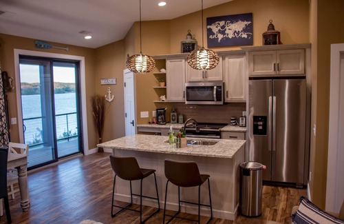 Port Byron Condo | Riverboat Paradise