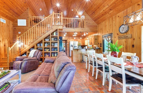 Seminary Cabin | Riverfront Cabin w/Outdoor Oasis in Seminary!