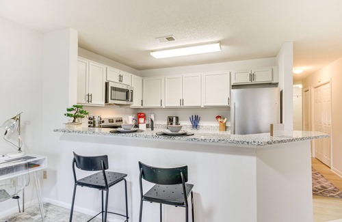 Columbia Apartment | Riverfront Columbia Condo: 4 Mi to Usc!