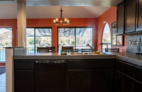 Parker Dam House | Riverfront Escape 3BD right on the water!