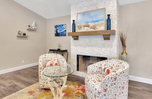 Balm House | Riverfront Getaway - Tranquility Bay