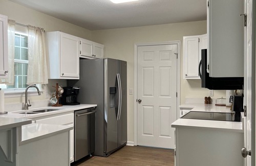 Camden House | Riverfront home on deep water - sleeps 12