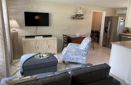 Roseland House | Riverfront Luxury Hideaway