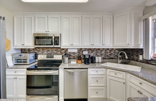 Harbor Oaks House | Riverfront Port Orange Home w/Dock & Slip!