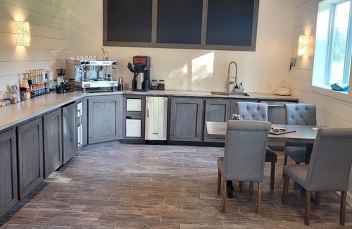 Camden House | Riverfront Property - HOUSE & SUITE - Faith Based