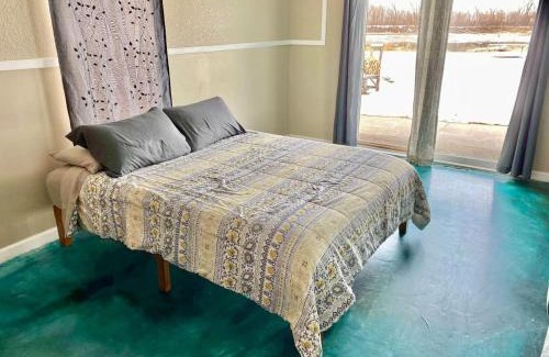 St. Joseph House | Riverfront Studio Cabin with Best View and Huge Yard