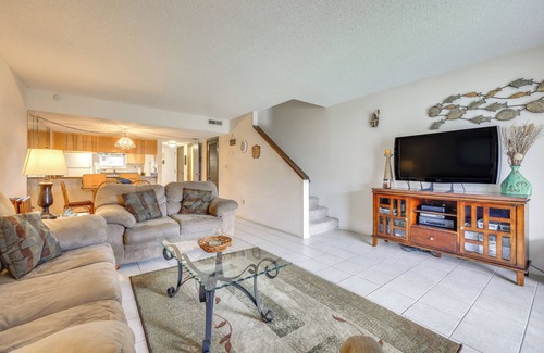 Welaka Condo | Riverfront Weleka Condo w/Dock & Pool Access