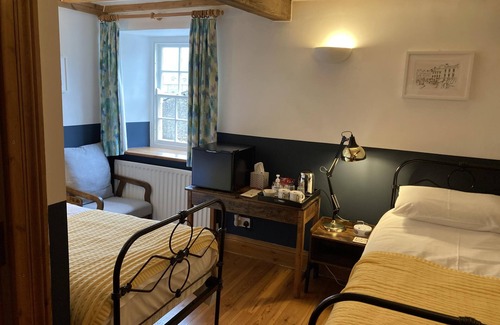 Bainbridge Bed & Breakfast | Riverside B & B