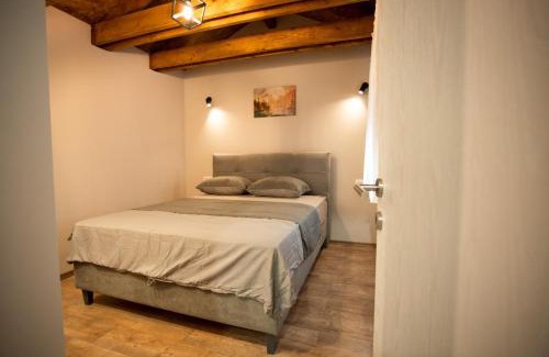 Trn Ski Chalet | Riverside Cabin