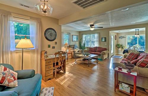 Mountain Home House | Riverside Hide-A-Way with Patio, BBQ, Fishing Pier