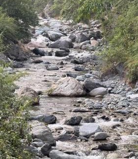 Bhimtal House | Riverside Hobbit House 10mins from Bhimtal