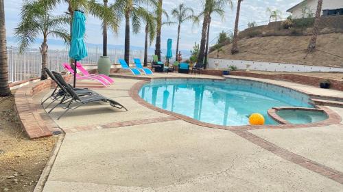 Perris House | Riverside Lake Mathews Resort