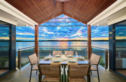 Port Macquarie House | Riverside Luxury