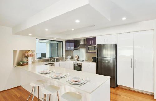 Port Macquarie House | Riverside Luxury